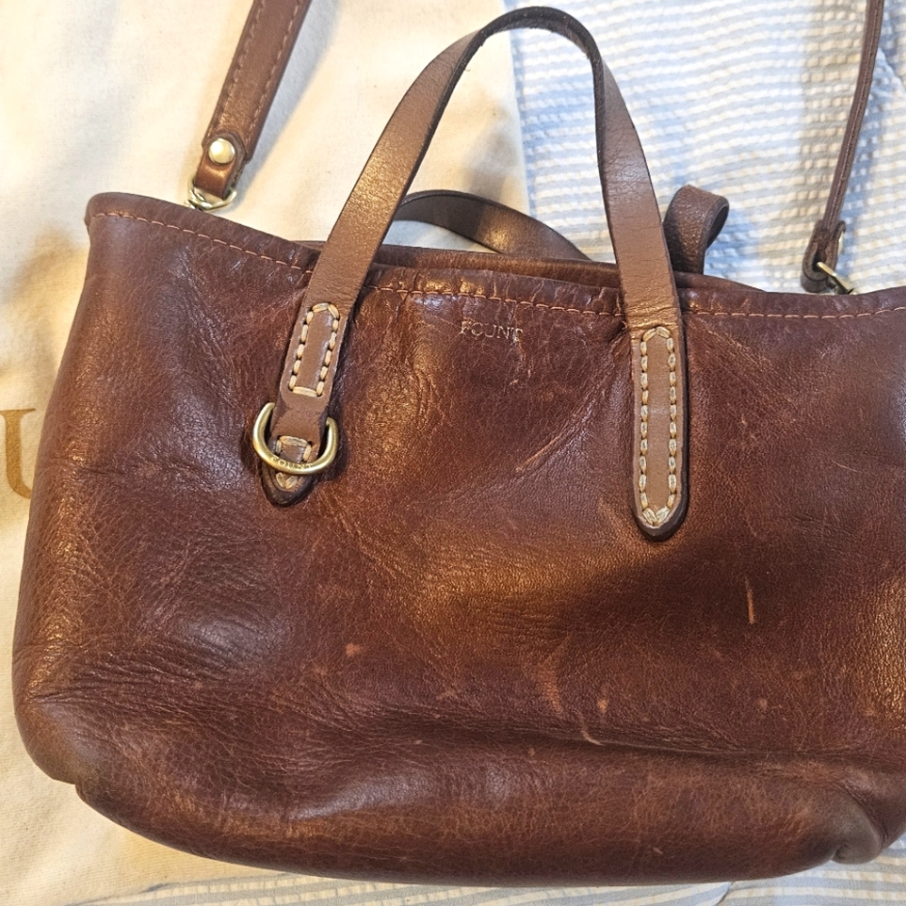 FOUNT Bellfield Crossbody; Hazelnut  Leather Bag, Adjustable Strap